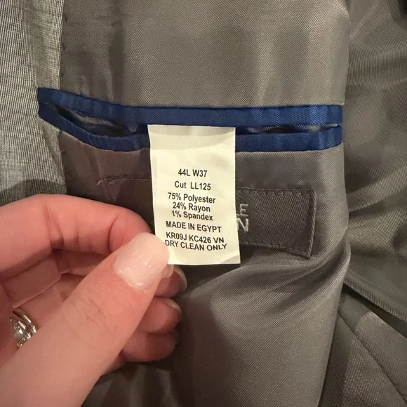 NEW Kenneth Cole Reaction light gray suit - Picture 3 of 12